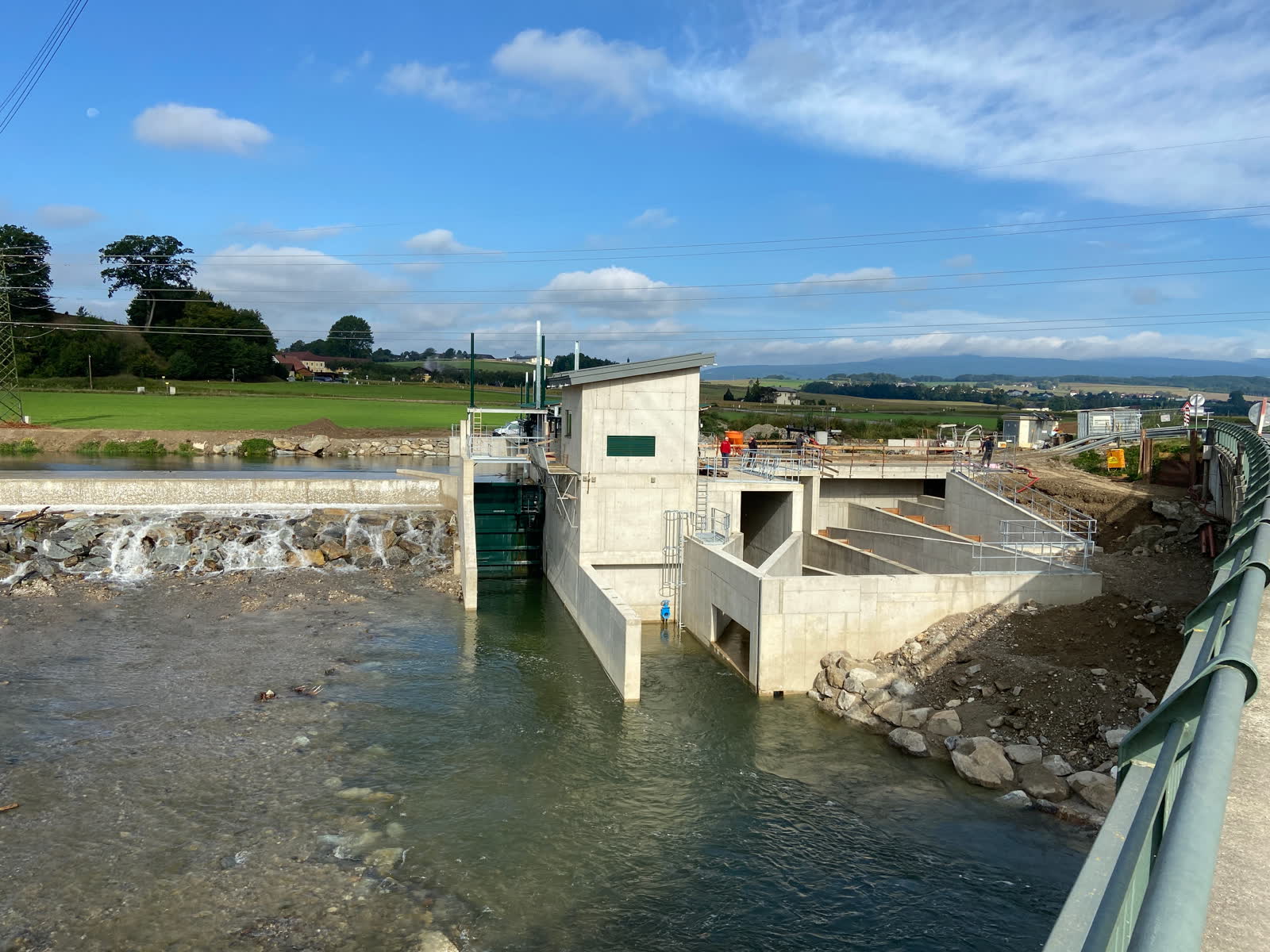 Restwasserkraftwerk KW Plaika mit Einstieg in die Fischaufstiegshilfe