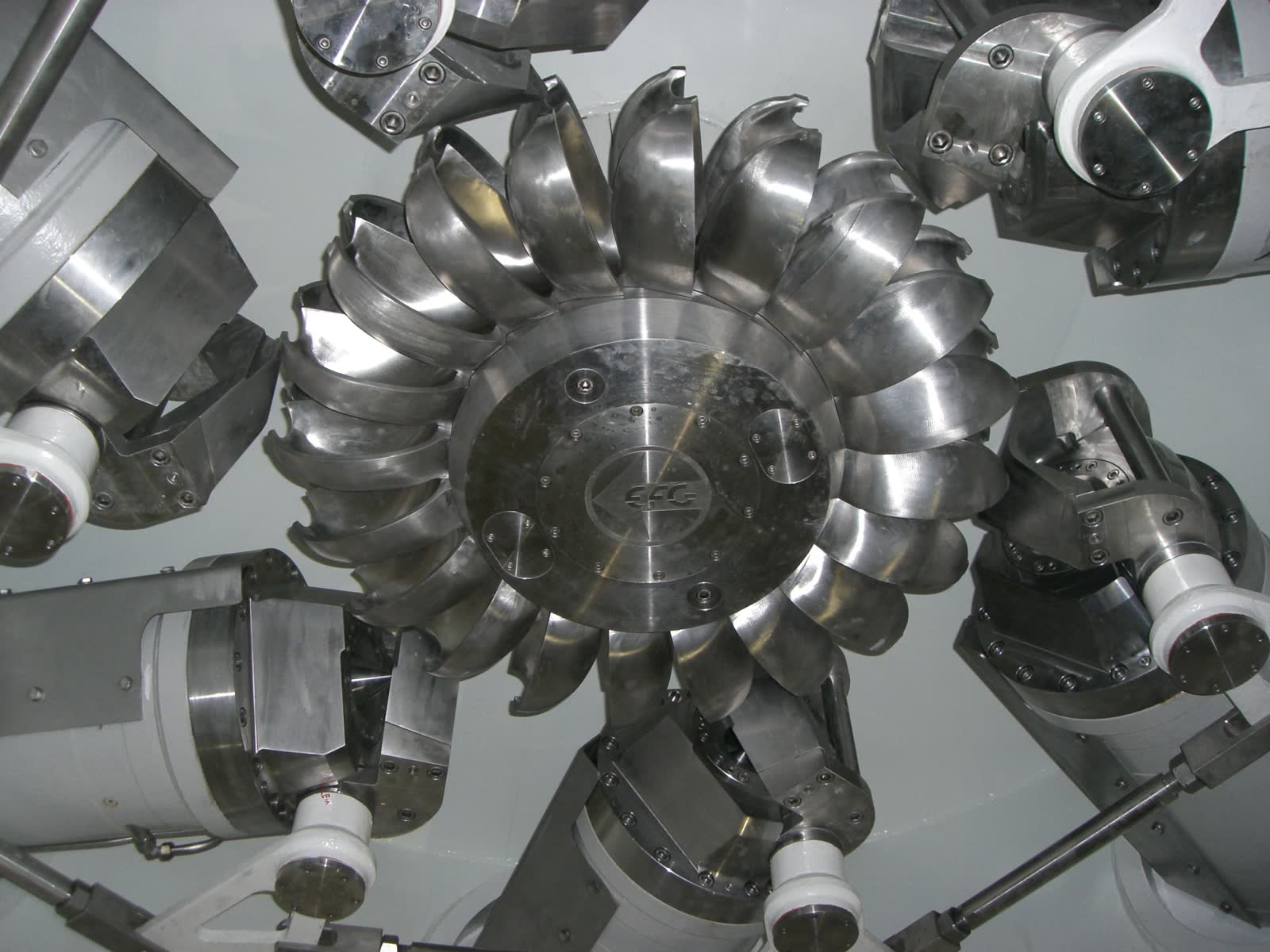 6-düsige Peltonturbine des KW Hallstatt
